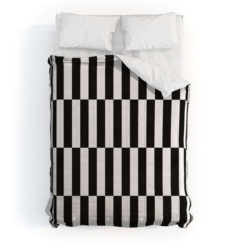 Bianca Green Black And White Order Comforter
