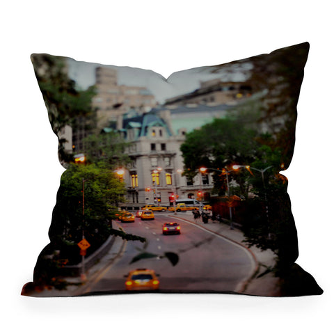 Chelsea Victoria New York At Night Outdoor Throw Pillow