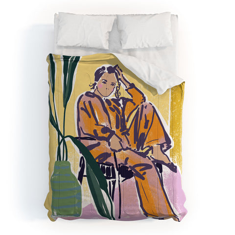 DESIGN d´annick Woman wearing yellow pajamas Comforter