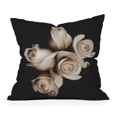 Ingrid Beddoes mellow yellow rose bouquet Outdoor Throw Pillow