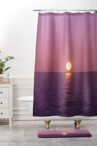 Matias Alonso Revelli tension Shower Curtain And Mat