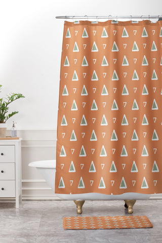 Avenie Triangle Pattern Orange Shower Curtain And Mat