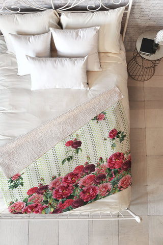 Belle13 Vintage Rose Pattern Fleece Throw Blanket