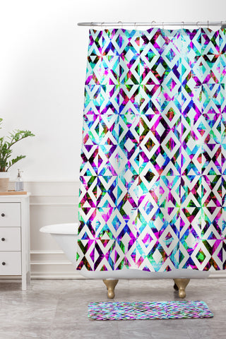 CayenaBlanca Artistic Tribal print Shower Curtain And Mat