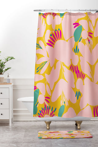 CayenaBlanca Floral shapes Shower Curtain And Mat