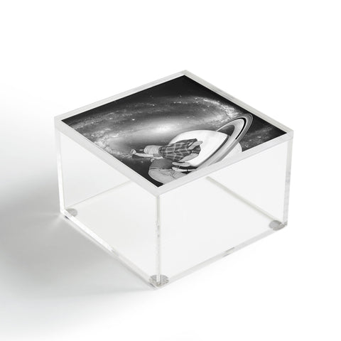 Ceren Kilic Fly me to the saturn Acrylic Box