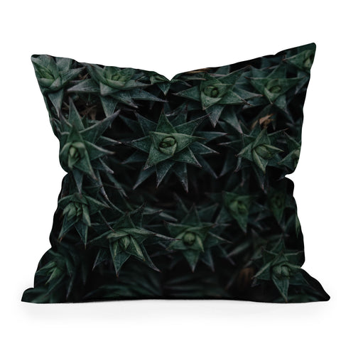 Chelsea Victoria Nature Pattern Throw Pillow