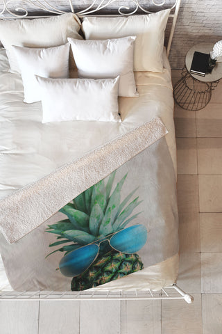 Chelsea Victoria Pineapple In Paradise Fleece Throw Blanket