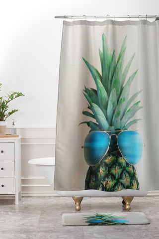 Chelsea Victoria Pineapple In Paradise Shower Curtain And Mat