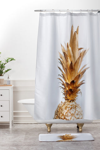 Chelsea Victoria Yes I Like Pina Coladas Shower Curtain And Mat