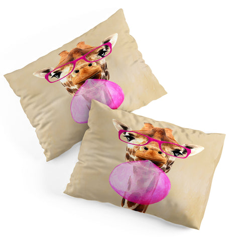 Coco de Paris Clever giraffe with bubblegum Pillow Shams