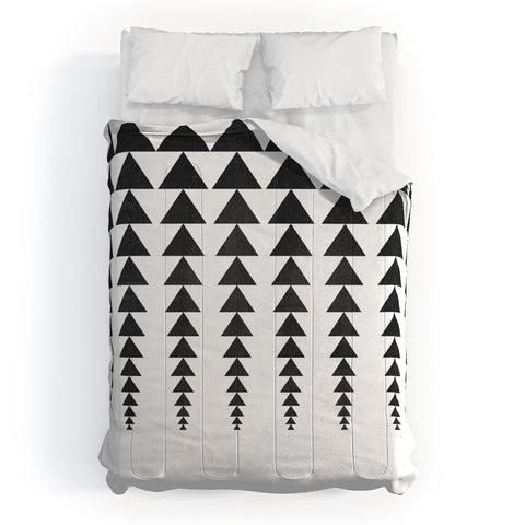Elisabeth Fredriksson Minimal Triangles Comforter