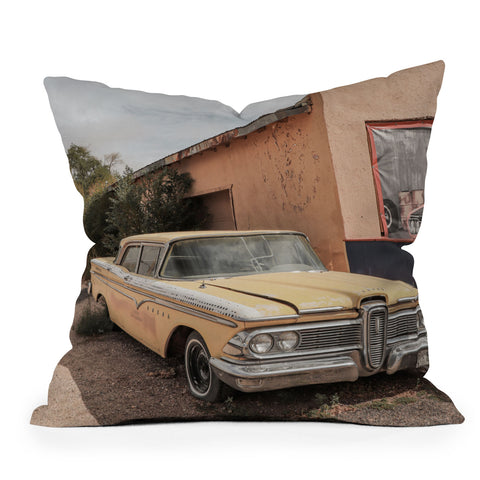 Henrike Schenk - Travel Photography Vintage American Car Art Print Famous Route 66 Scene Arizona Throw Pillow