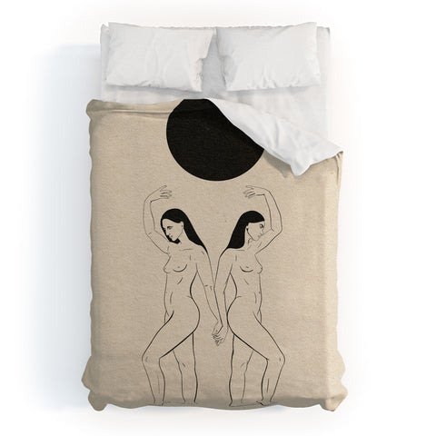 High Tied Creative Hold Up the Moon Duvet Cover