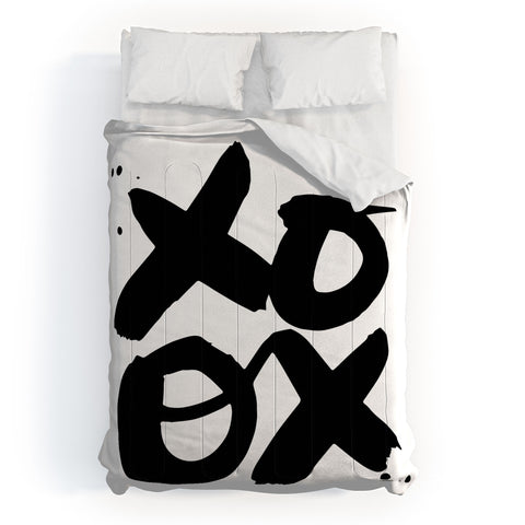 Kal Barteski XOXO bw Comforter