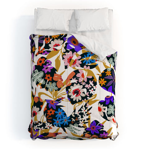 Marta Barragan Camarasa Modern tropical floral Comforter