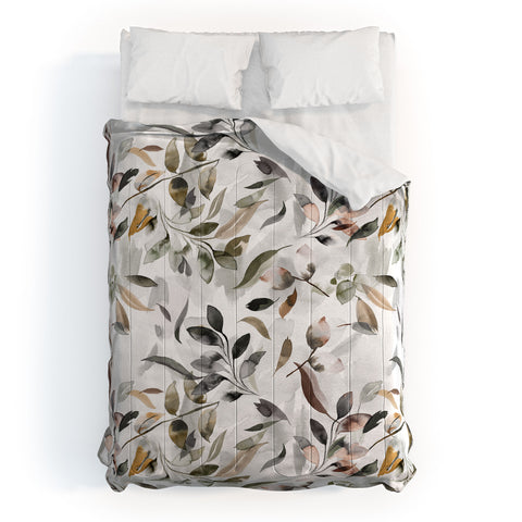 Ninola Design Watercolor Leaves Green gray Comforter