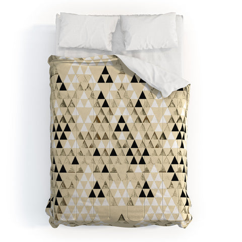 Pattern State Triangle Standard Comforter