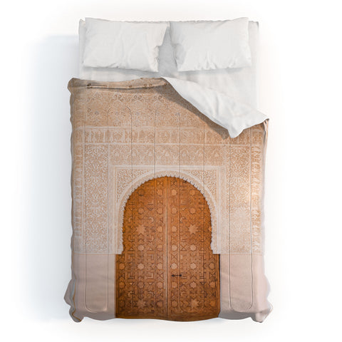 raisazwart Alhambra door Granada Spain Comforter