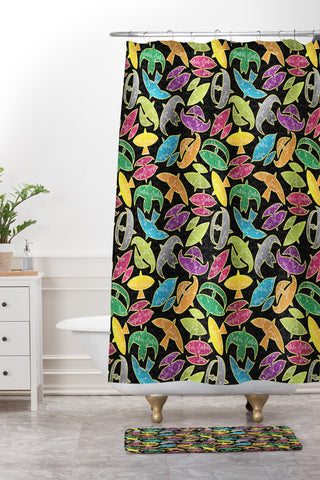 Raven Jumpo Wow Wau Shower Curtain And Mat