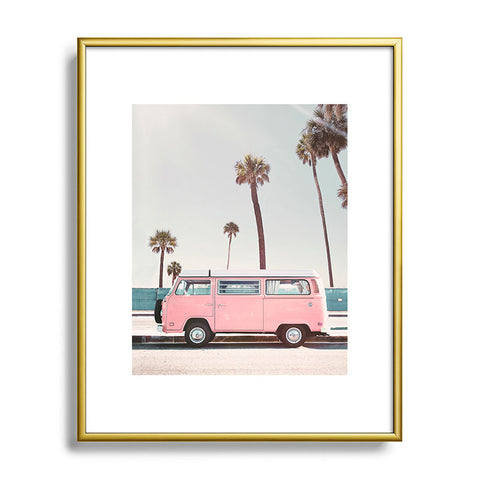 Sisi and Seb Pink Van Metal Framed Art Print