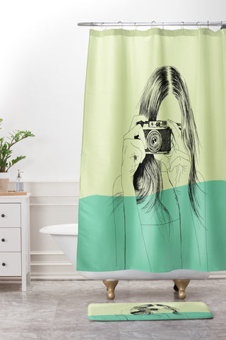 The Red Wolf Woman Color 11 Shower Curtain And Mat