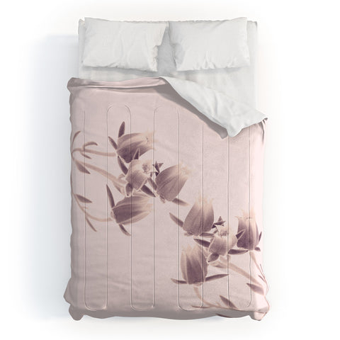 Viviana Gonzalez Minimal Spring III Comforter