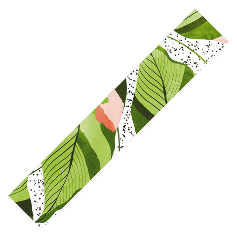 83 Oranges Blushing Leaves Table Runner
