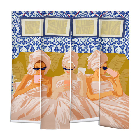 83 Oranges Ladies Only Club Wall Mural