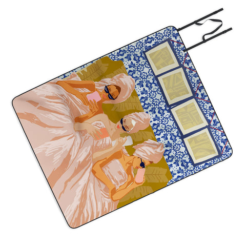 83 Oranges Ladies Only Club Picnic Blanket