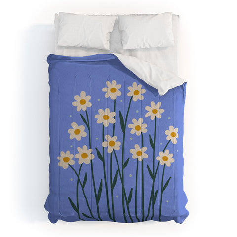 Angela Minca Simple daisies perwinkle Comforter