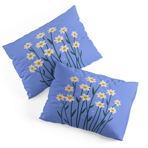 Angela Minca Simple daisies perwinkle Pillow Shams