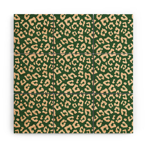 Avenie BR Cheetah Print In Green Wood Wall Mural