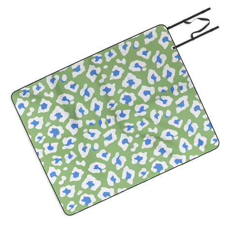 Avenie BR Cheetah Print Picnic Blanket