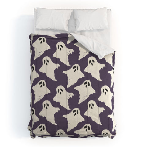 Avenie Halloween Ghosts Comforter