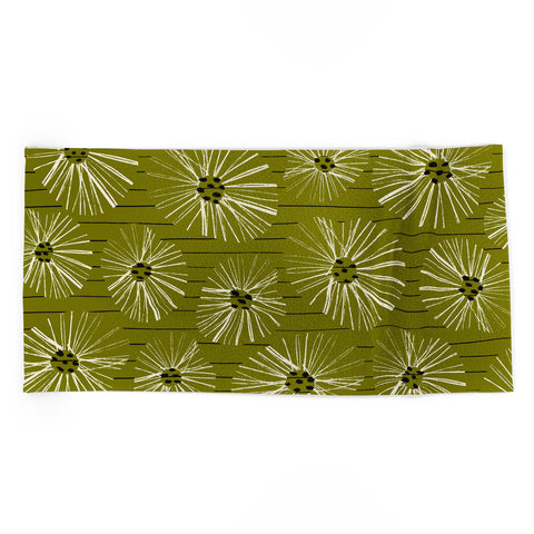 ayeyokp Retro Daisies Musk Green Beach Towel