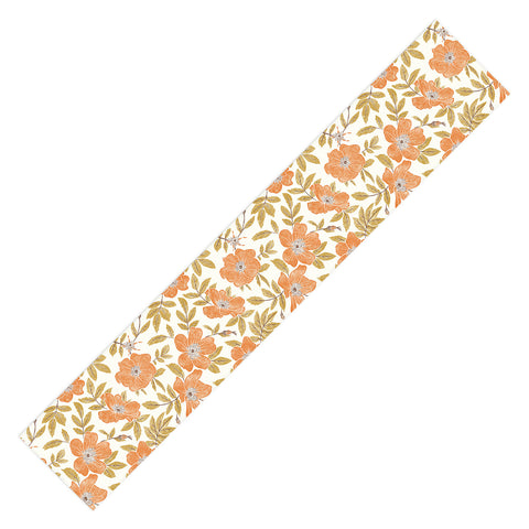 Byre Wilde Wild Mountain Roses vintage Table Runner