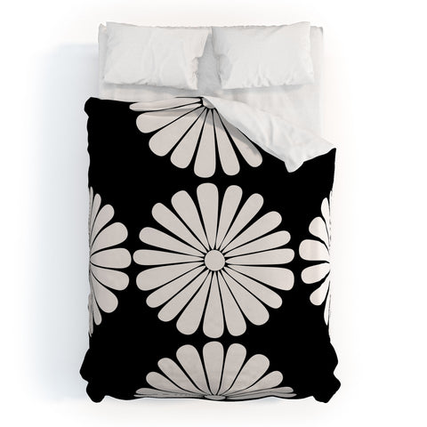 Colour Poems Retro Daisy II Duvet Cover
