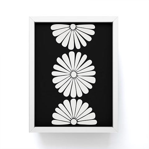 Colour Poems Retro Daisy II Framed Mini Art Print