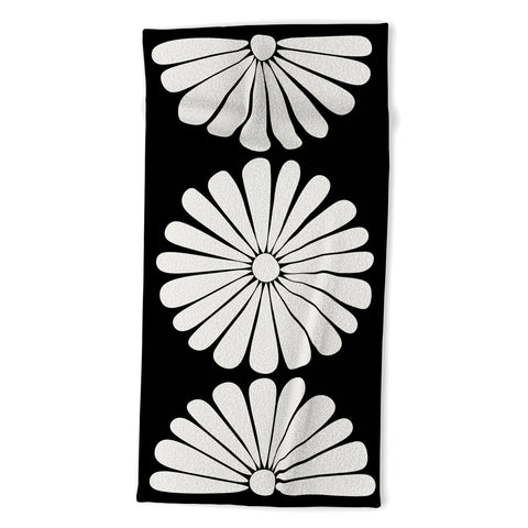 Colour Poems Retro Daisy II Beach Towel