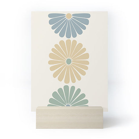 Colour Poems Retro Daisy Multicolor I Mini Art Print