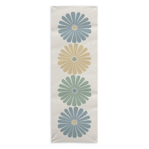 Colour Poems Retro Daisy Multicolor I Yoga Towel