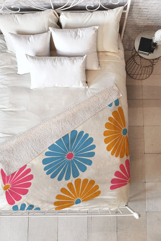 Colour Poems Retro Daisy Multicolor II Fleece Throw Blanket