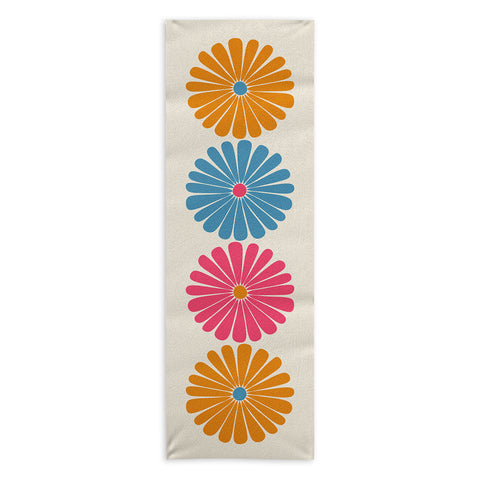 Colour Poems Retro Daisy Multicolor II Yoga Towel