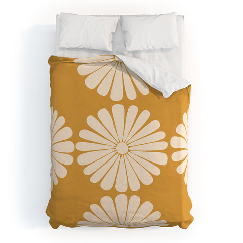Colour Poems Retro Daisy XIX Duvet Cover