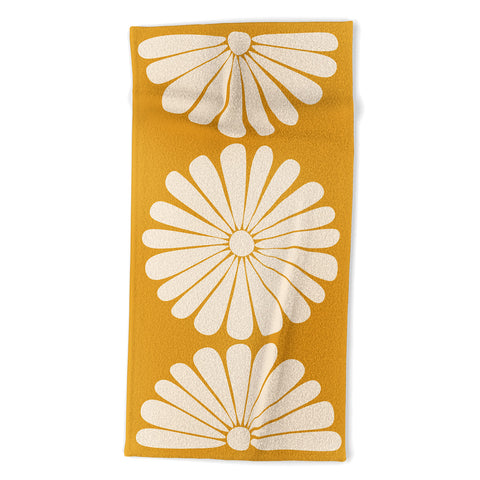 Colour Poems Retro Daisy XIX Beach Towel