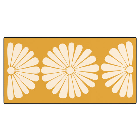 Colour Poems Retro Daisy XIX Desk Mat