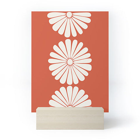 Colour Poems Retro Daisy XV Mini Art Print