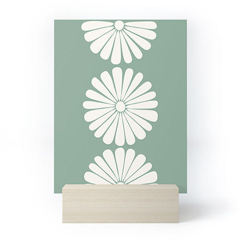 Colour Poems Retro Daisy XX Mini Art Print