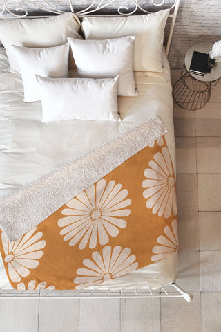 Colour Poems Retro Daisy XXII Fleece Throw Blanket